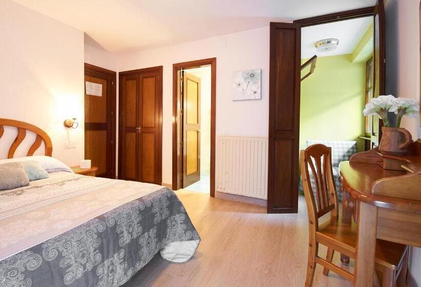 فندق La Casona De Mestas