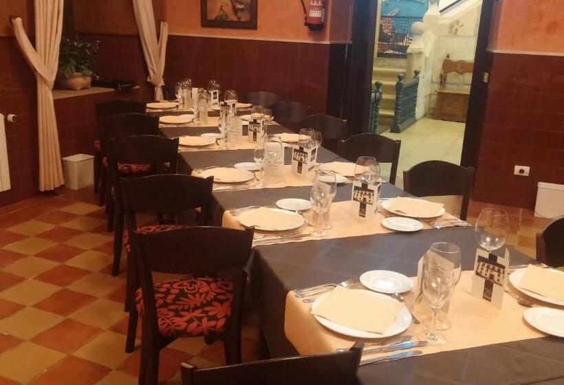 فندق Palacio De Los Vallados