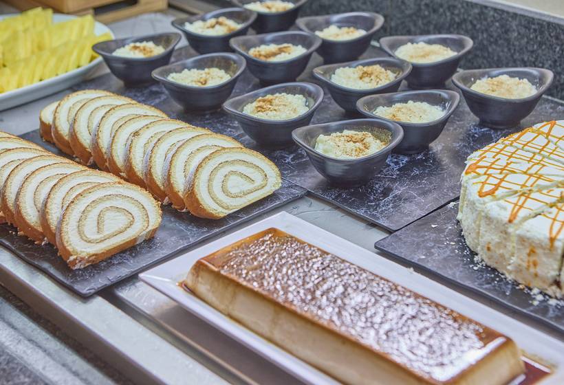 Universal Hotel Bikini