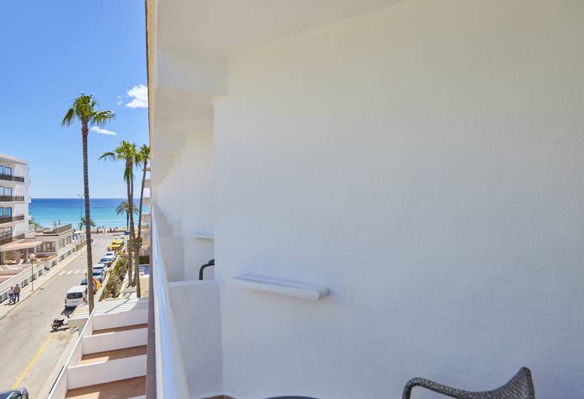 Universal Hotel Bikini