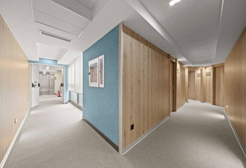 ホテル Zentral Ramiro I