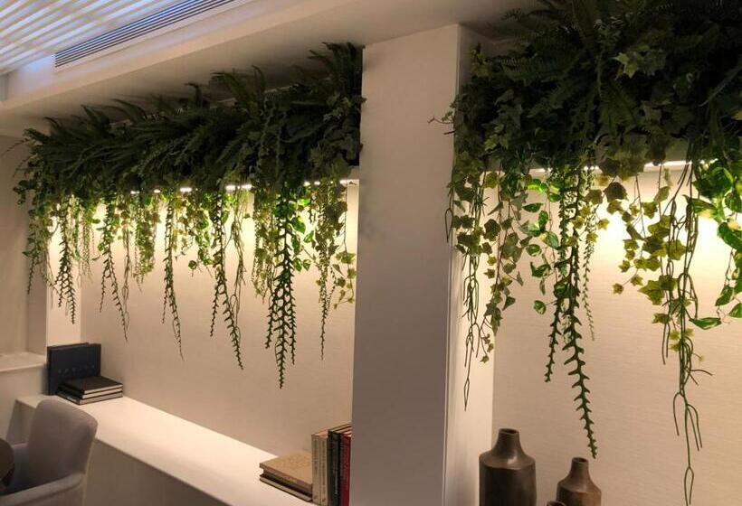 Acacia Suite