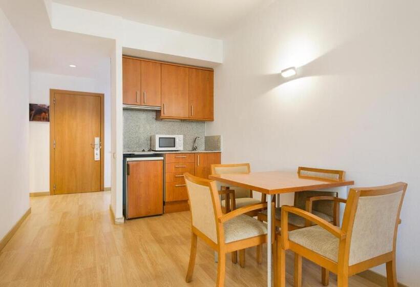 Отель Acta Azul Barcelona