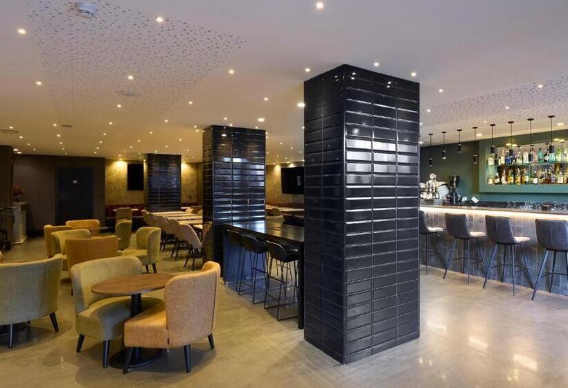 هتل Catalonia Park Guell