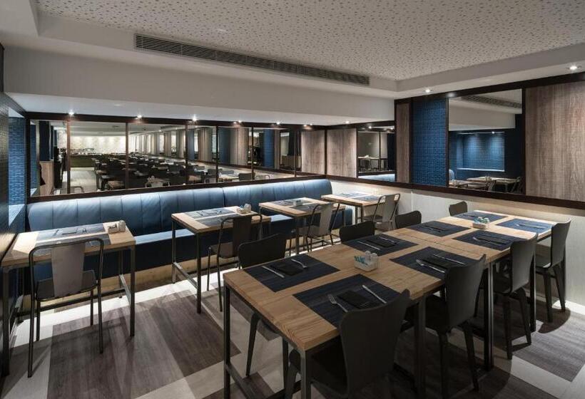 هتل Catalonia Park Guell