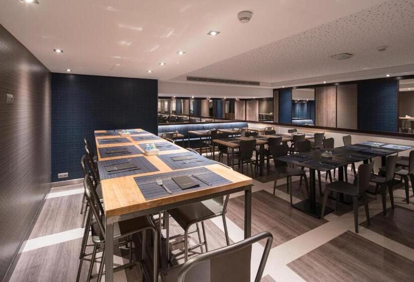 هتل Catalonia Park Guell