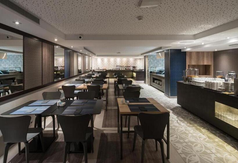 هتل Catalonia Park Guell