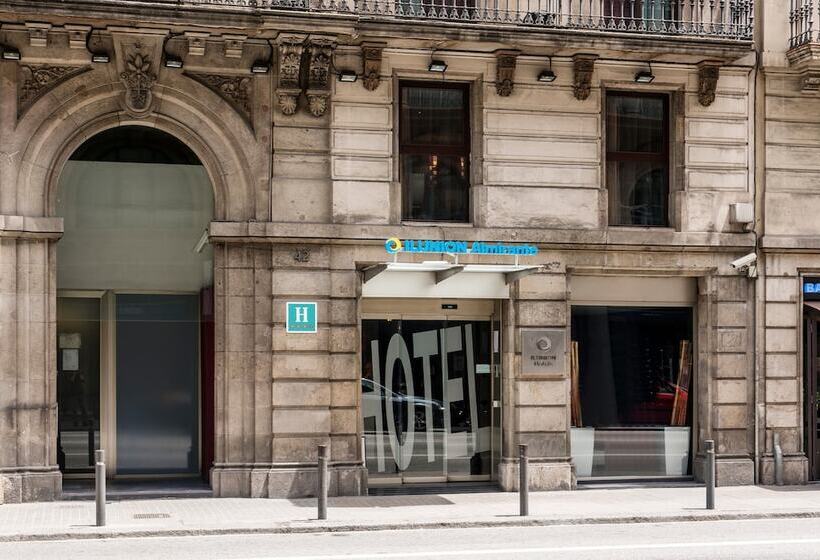 Отель Ilunion Almirante