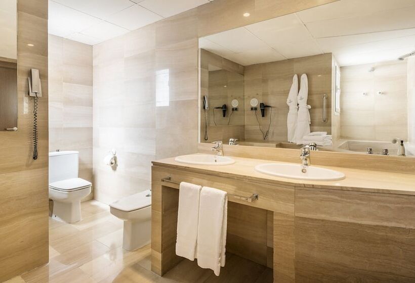 Отель Ilunion Almirante