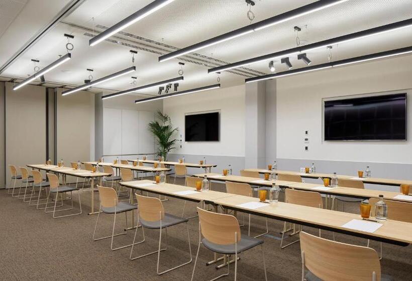 בית מלון כפרי Me Barcelona