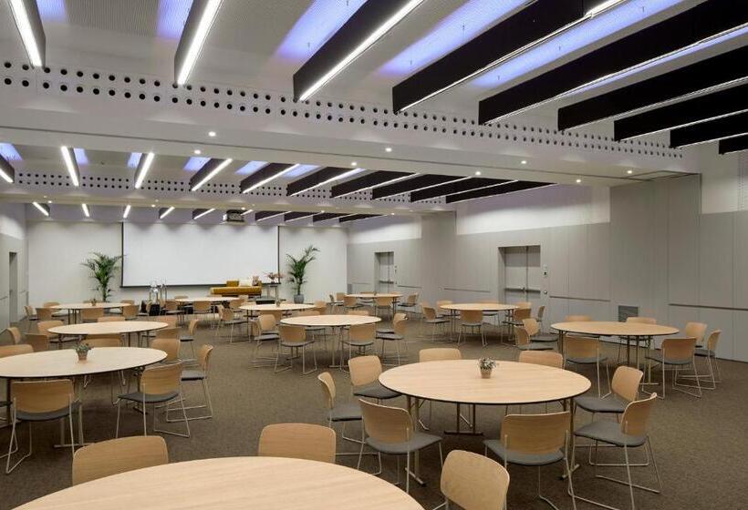 בית מלון כפרי Me Barcelona