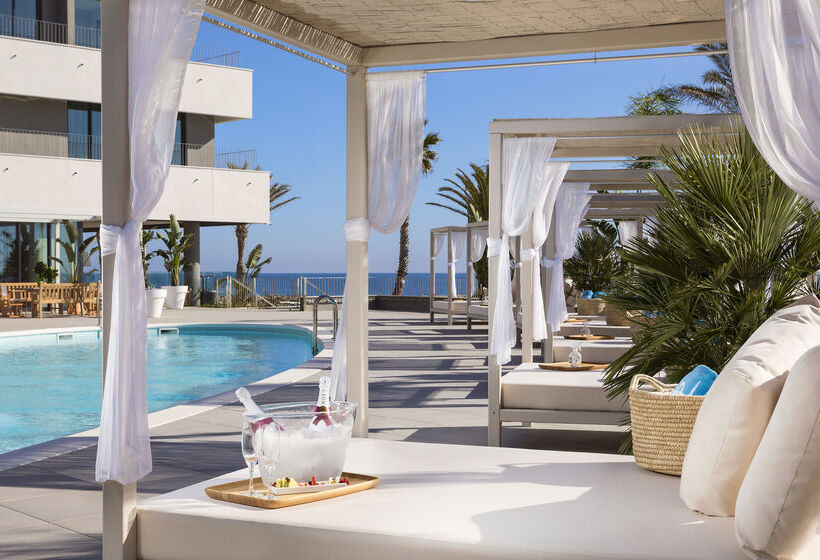 هتل Me Sitges Terramar