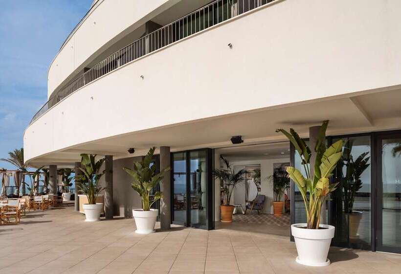 هتل Me Sitges Terramar