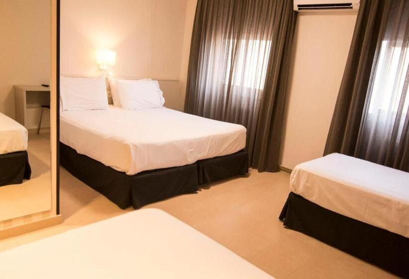 New Hotel Colon