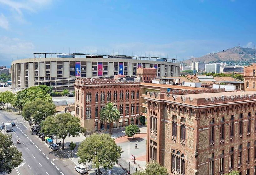 Отель NH Barcelona Stadium