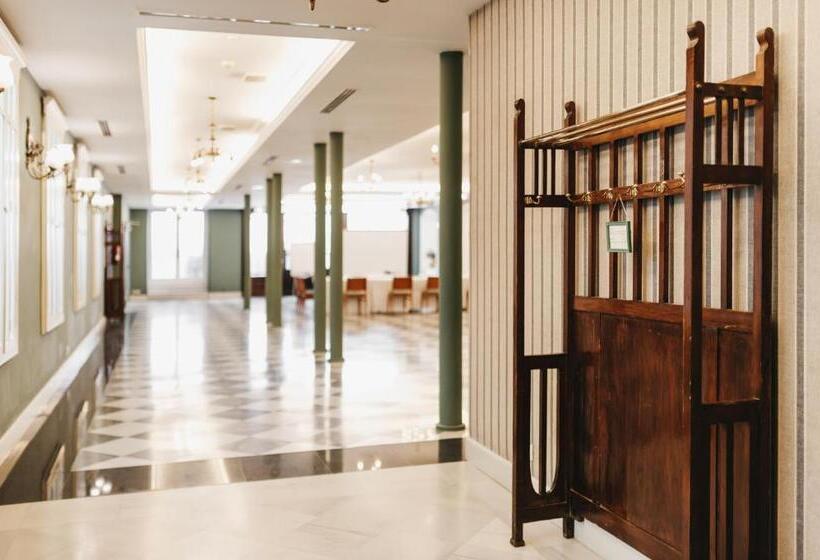 ホテル Oriente Atiram