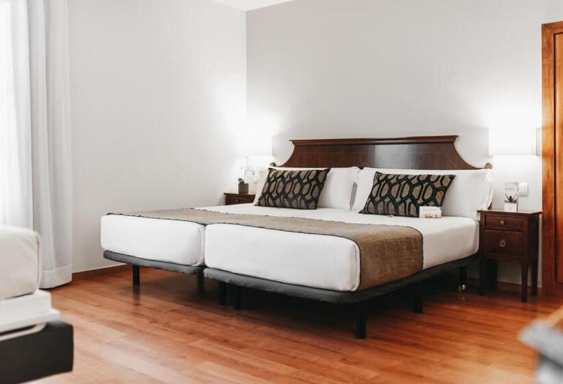 ホテル Oriente Atiram