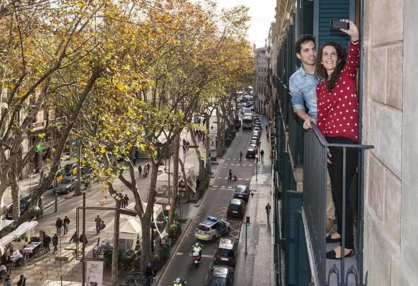 ホテル Oriente Atiram