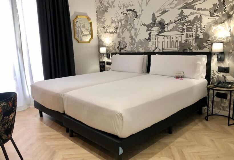 ホテル Oriente Atiram