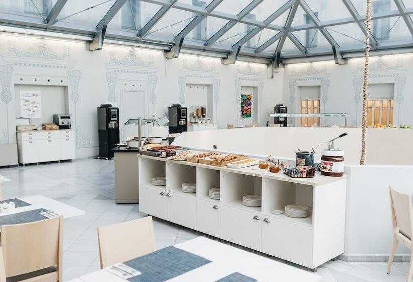 ホテル Oriente Atiram