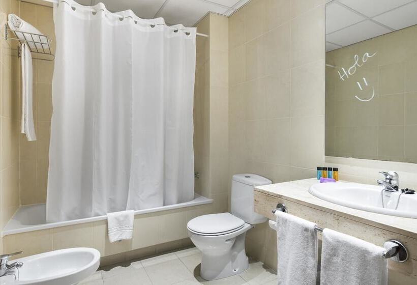 ホテル Oriente Atiram