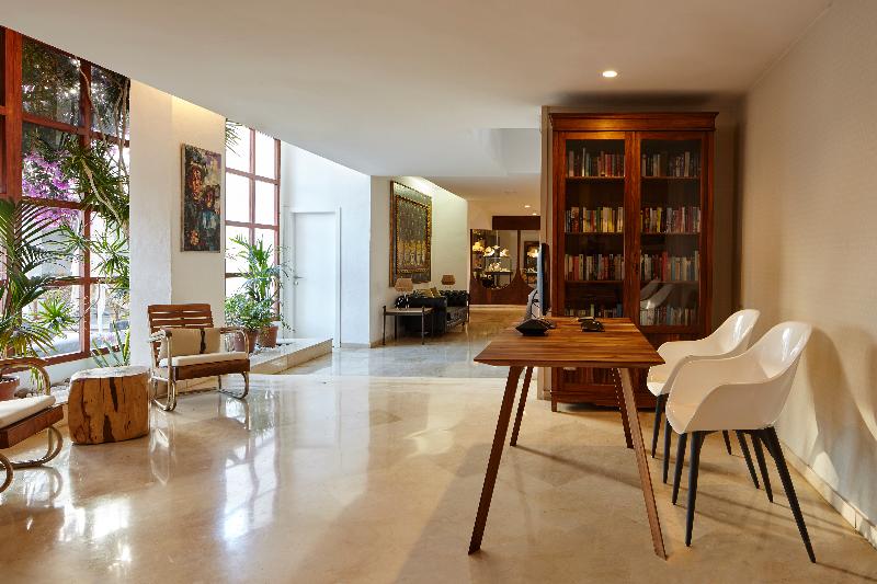 ホテル Tres Torres