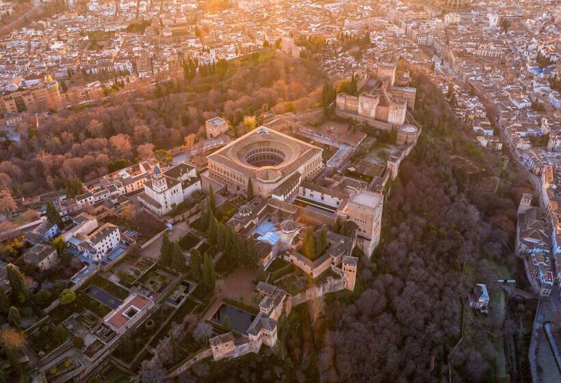 هتل Alhambra Palace