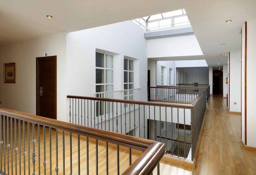 هتل Exe Triunfo Granada