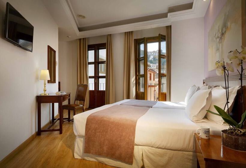 هتل Exe Triunfo Granada