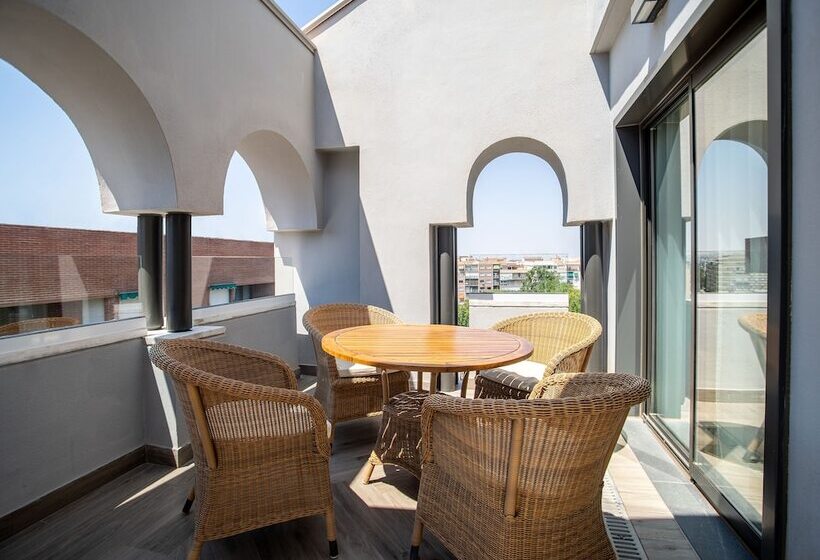 هتل Granada Center