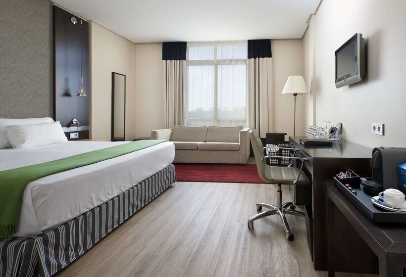 فندق NH Avenida Jerez