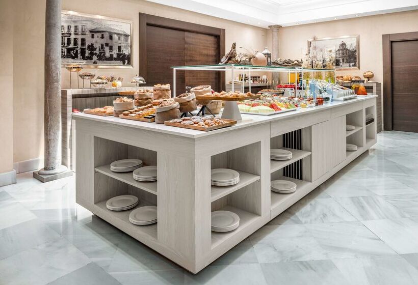 هتل NH Collection Victoria