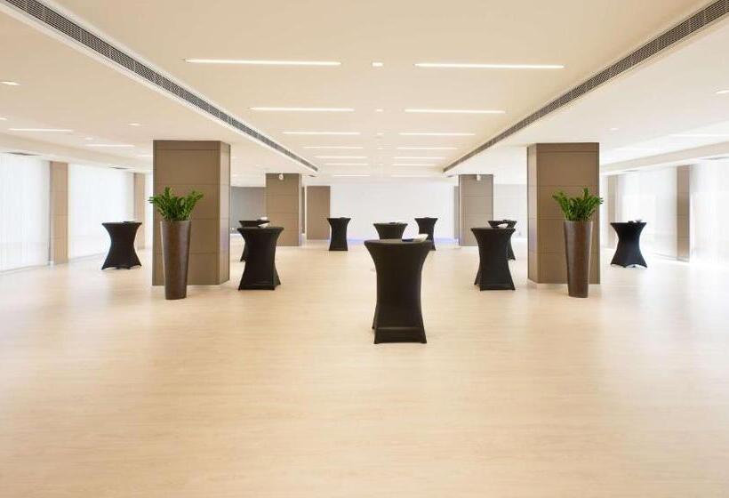 هتل NH Collection San Sebastian Aranzazu