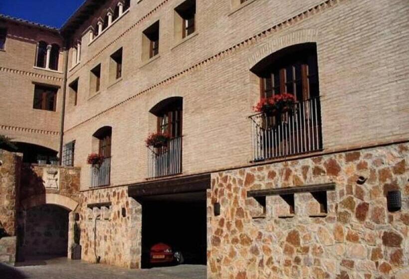 فندق Villa De Alquézar
