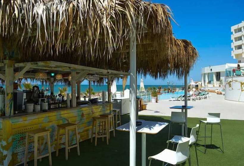 On Hotels Oceanfront - Adults Designed