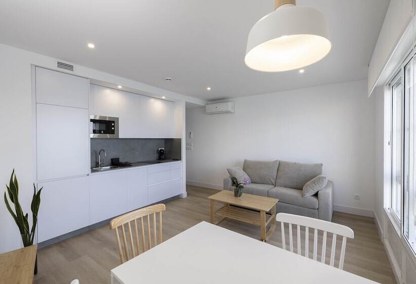 هتل Apartamentos Rotilio