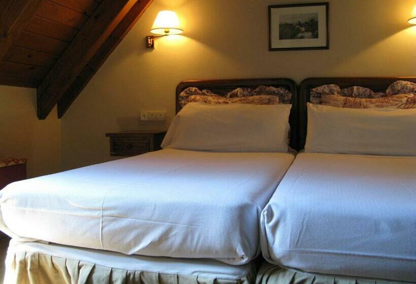 בית מלון כפרי Besiberri