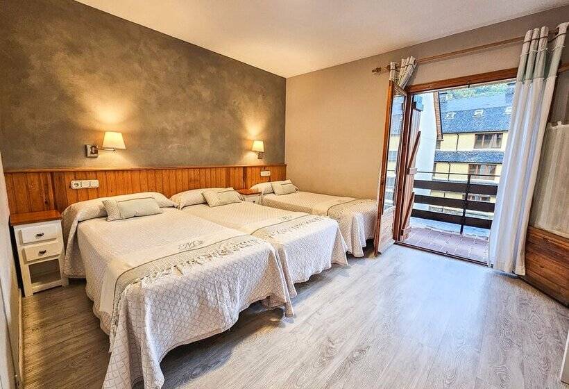 هتل Casa Morlans 3000