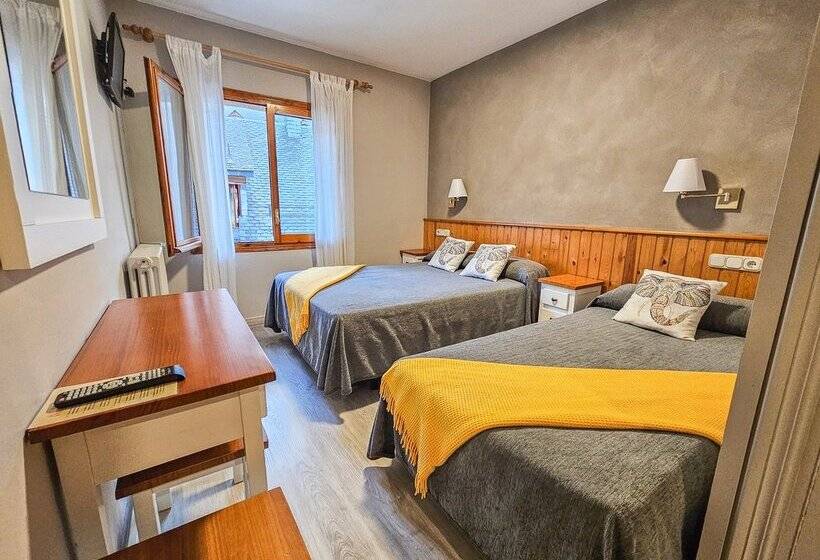 هتل Casa Morlans 3000