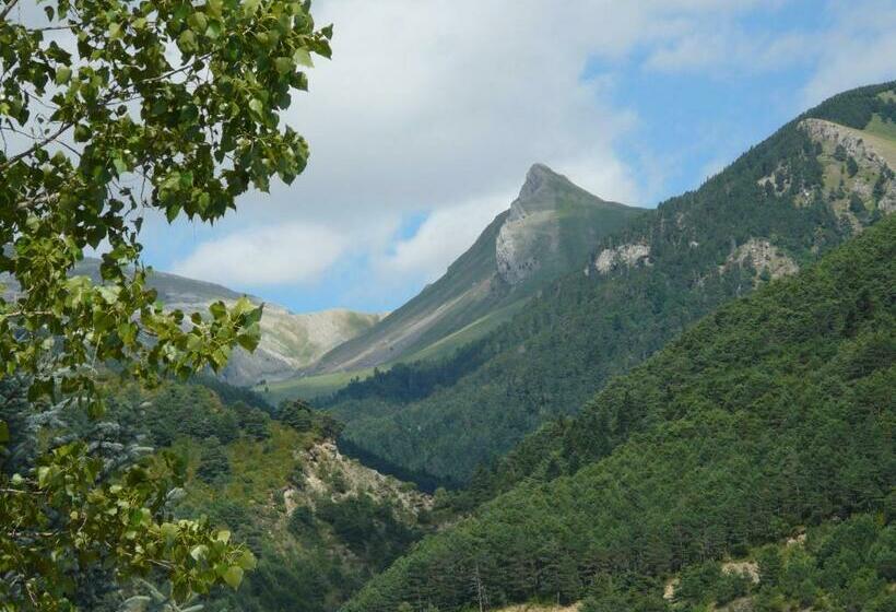 فندق Albergue Villanúa