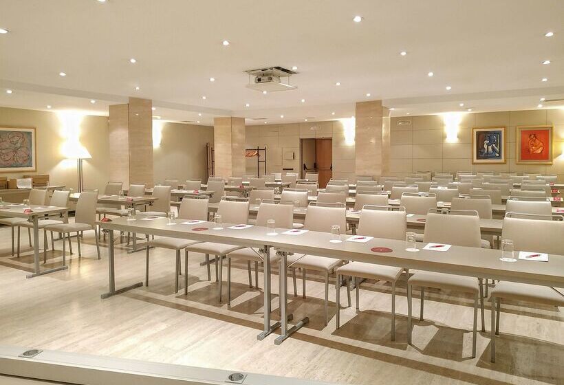 هتل NH Collection Salamanca Palacio De Castellanos