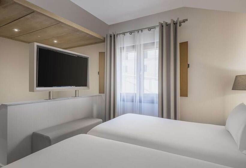 هتل NH Collection Salamanca Palacio De Castellanos