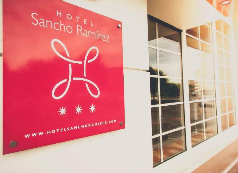 Hotel Sancho Ramirez