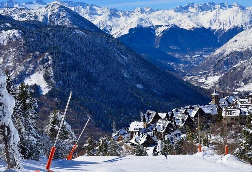 فندق Sno Mont Romies