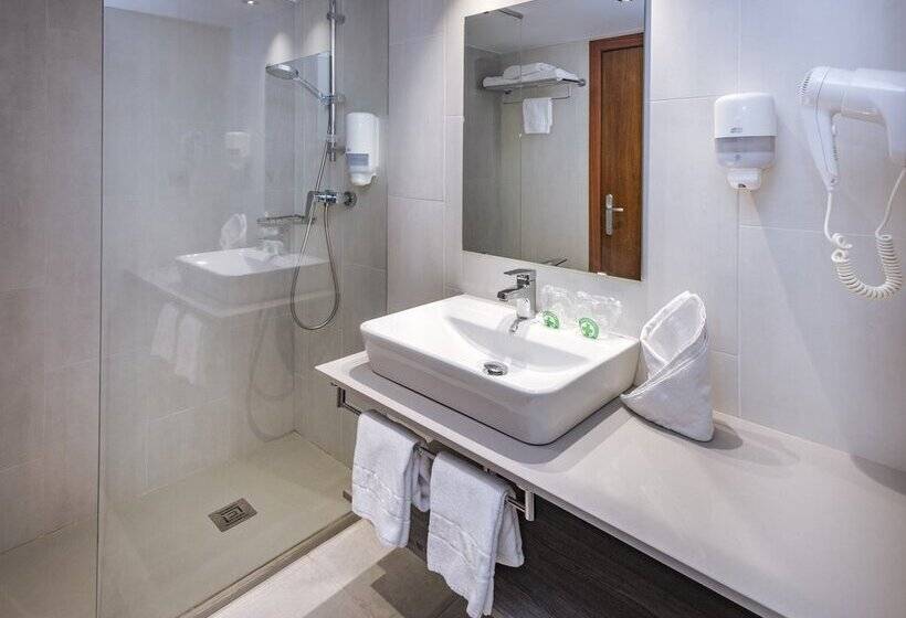 هتل 4r Miramar Calafell