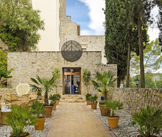 בית מלון כפרי Castillo De Monda