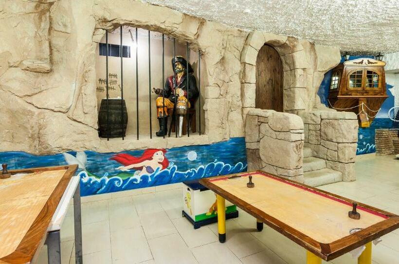 هتل Globales Los Patos Park