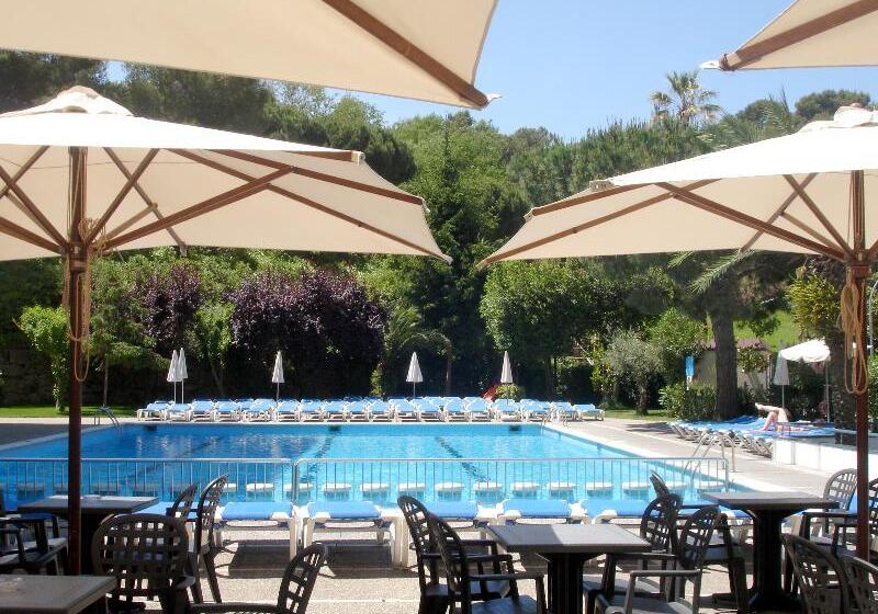 هتل Gran Garbi & Aquasplash