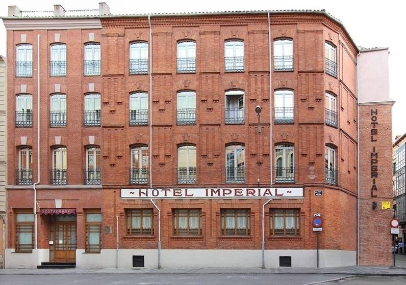 בית מלון כפרי Imperial