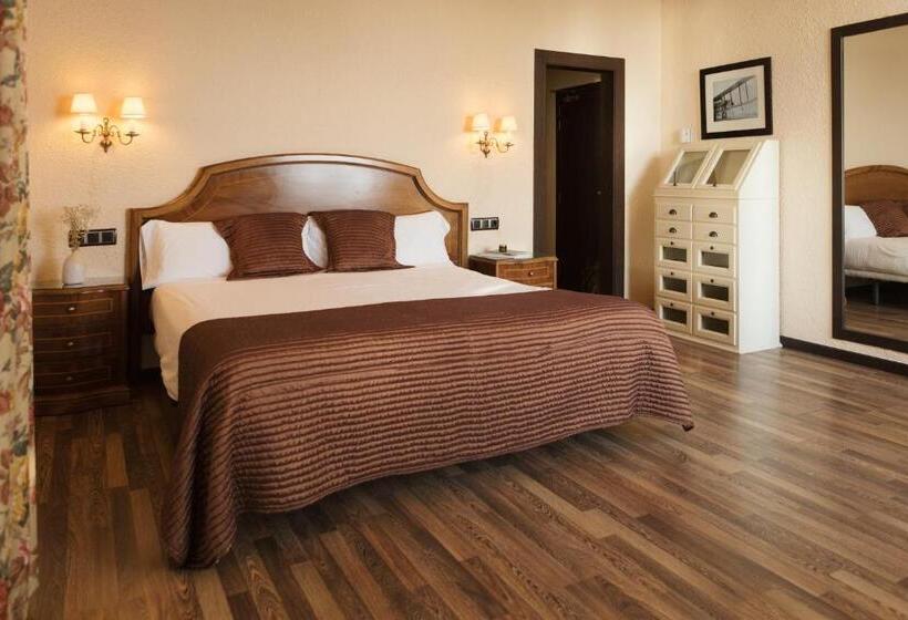 هتل Roger De Flor By Seleqtta